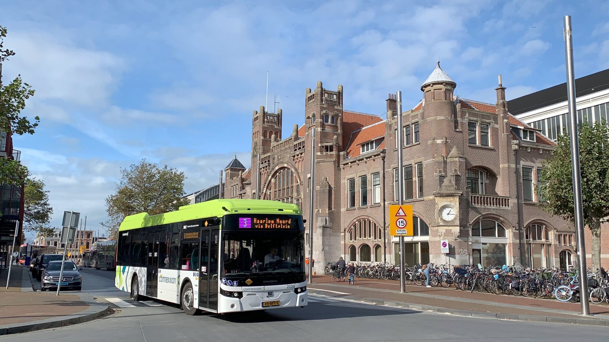 Ebusco 2.2 in Haarlem op de weg_Stadsbus copyright_HR